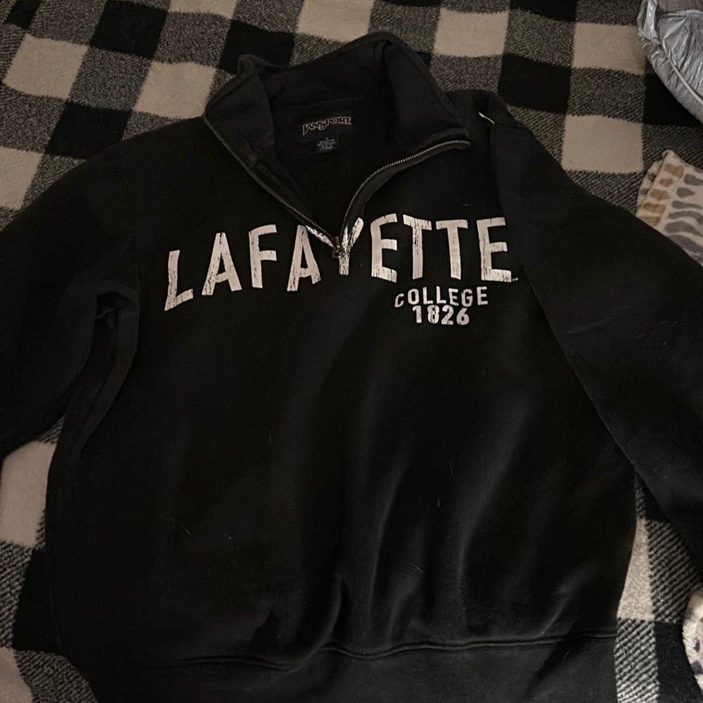 a half zip up no hooded sweatshirt